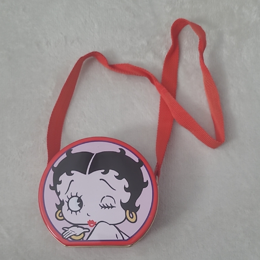 Vintage 1999 Betty Boop Tin Purse Lunchbox Round Collectible Metal Bag Strap